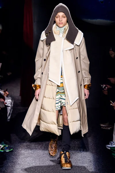 Look 3